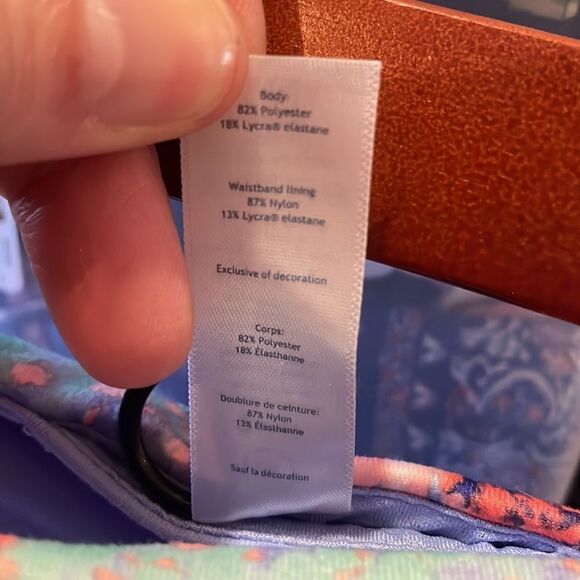 ivivva by Lululemon Wild Daze Grapefruit Rhythmic Crop Legging - Picture 9 of 9